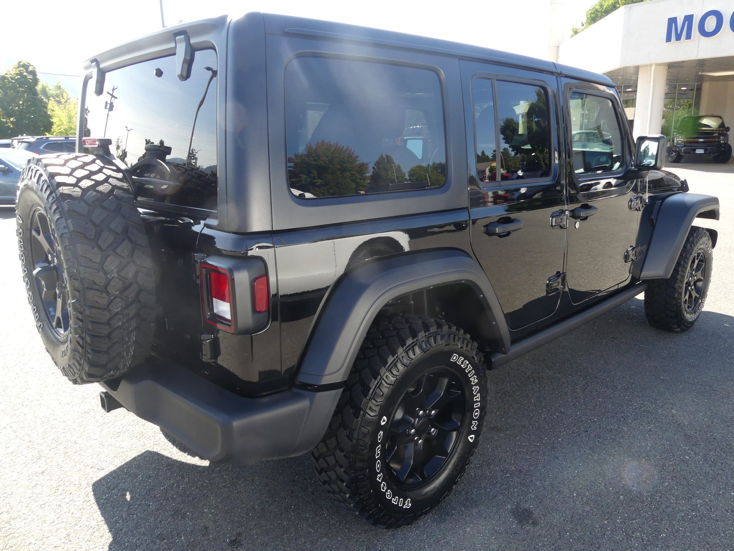 Used 2021 Jeep Wrangler Unlimited Willys with VIN 1C4HJXDN7MW860690 for sale in Grants Pass, OR