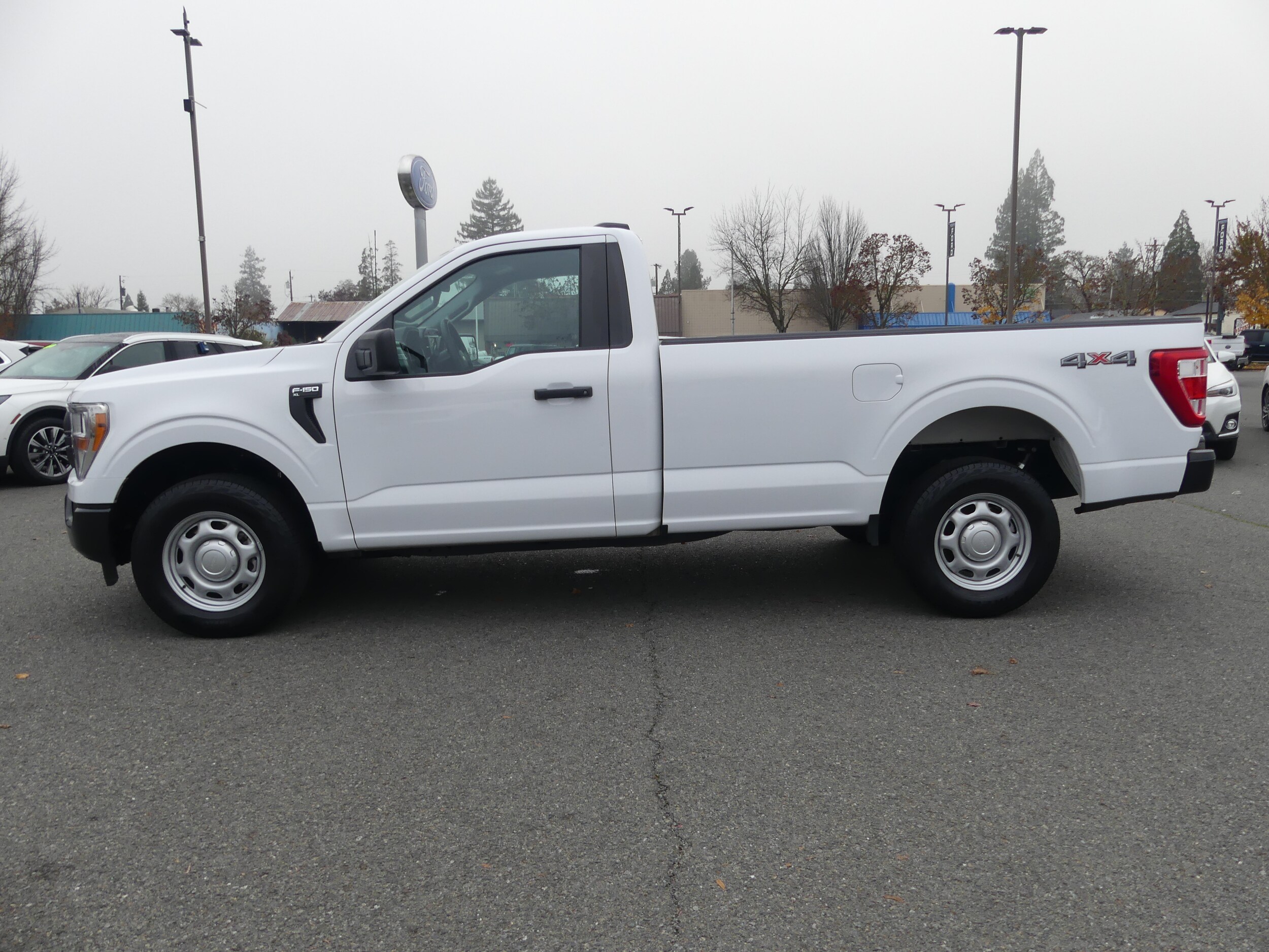 2022 Ford F-150 XL photo 3