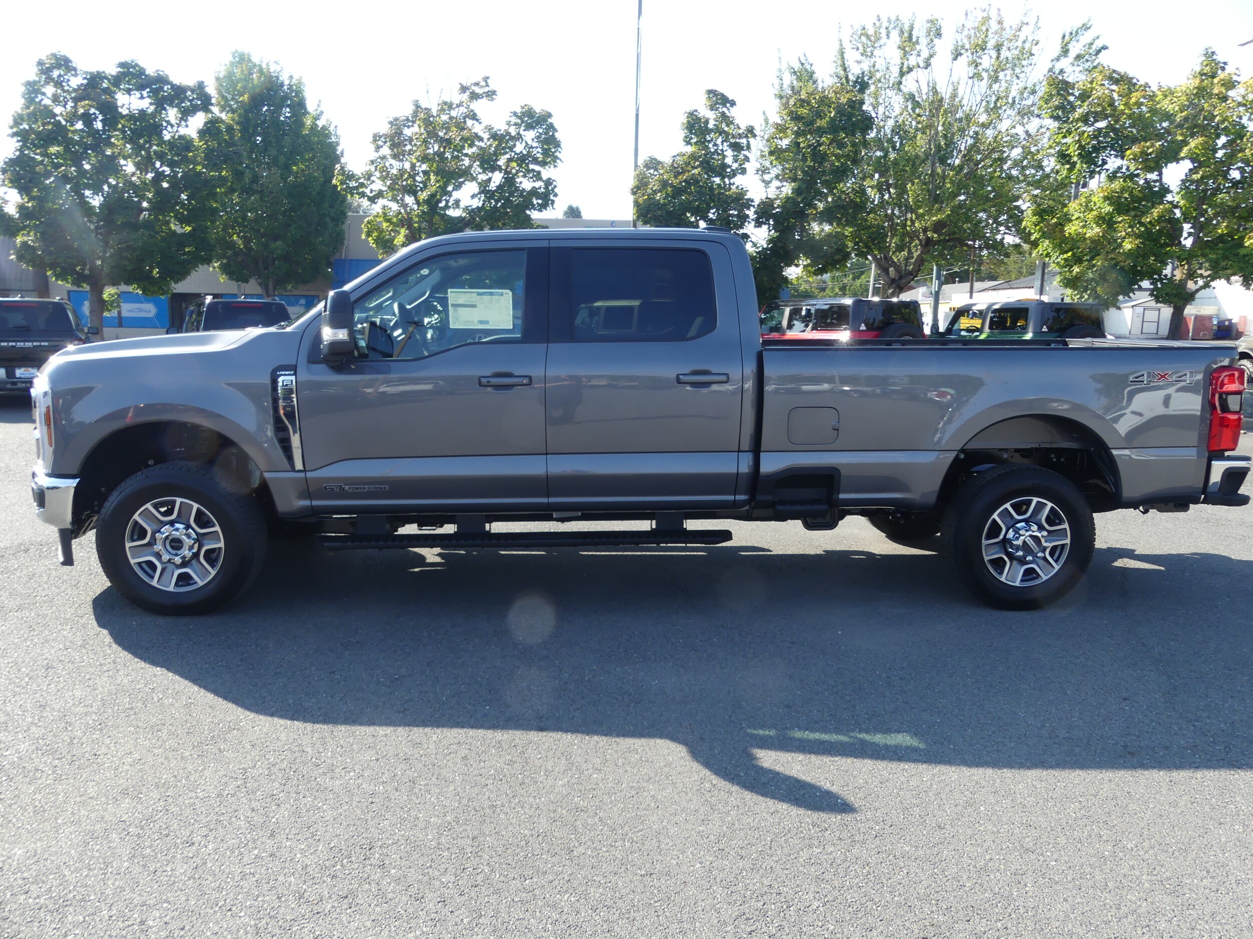 2026 Ford F-350 photo 2