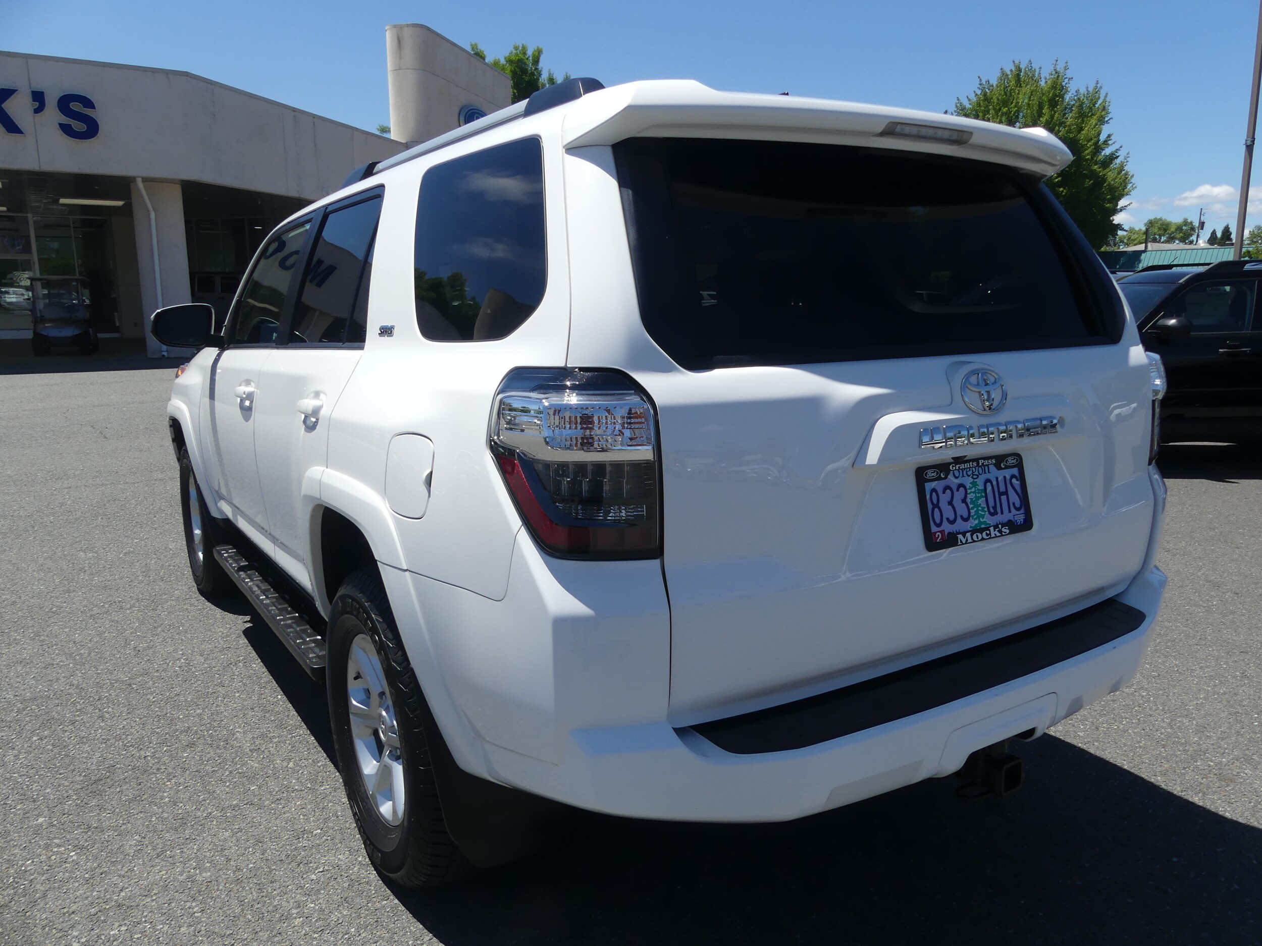 2019 Toyota 4Runner SR5 photo 4