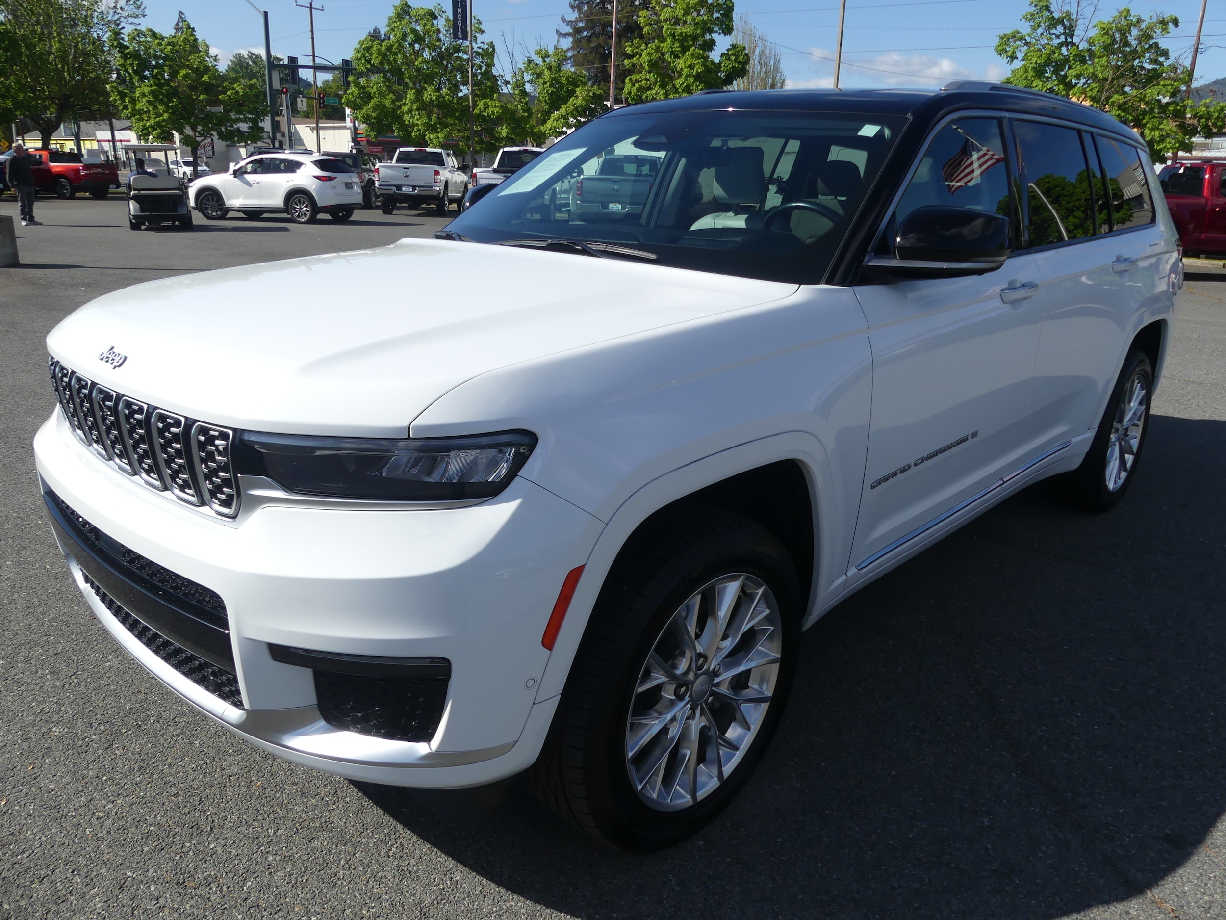 2021 Jeep Grand Cherokee L Summit's photo