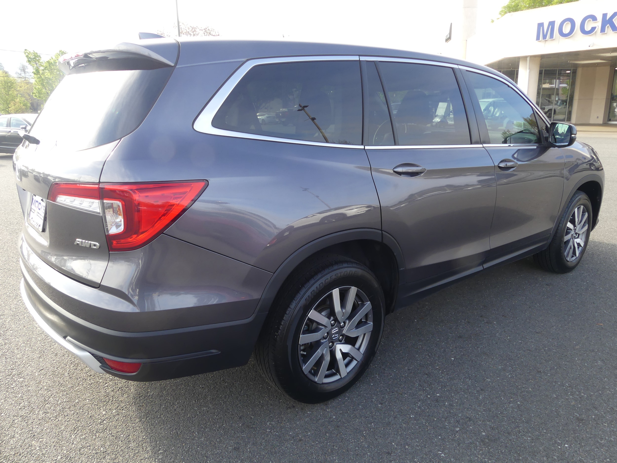 Used 2021 Honda Pilot EX-L with VIN 5FNYF6H51MB052748 for sale in Grants Pass, OR