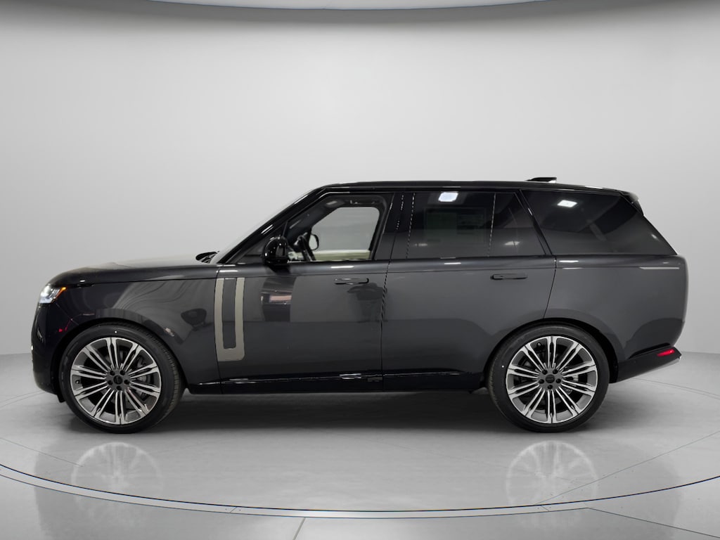 New 2026 Land Rover Range Rover SE SUV
