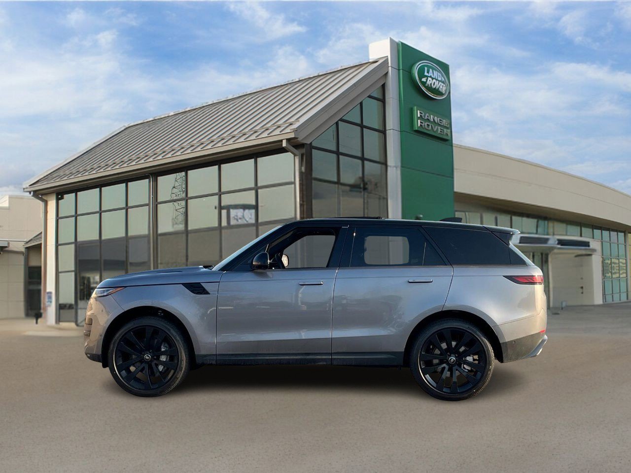 2025 Land Rover Range Rover Sport P360 SE photo 2