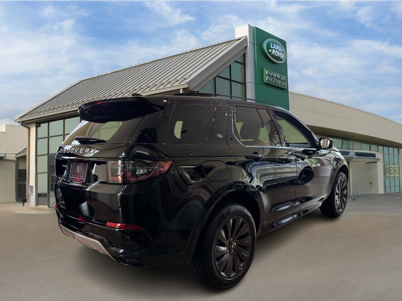 2025 Land Rover Discovery Sport S photo 3