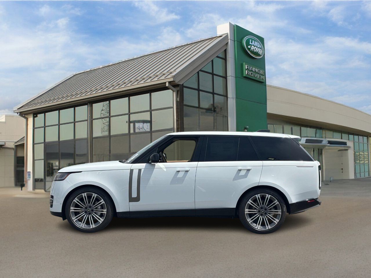 2025 Land Rover Range Rover SE photo 2