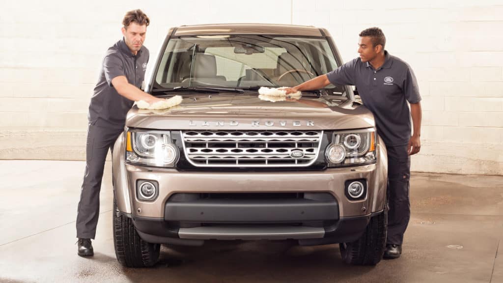 Spring Cleaning Tips for Your Car | Land Rover St. Louis