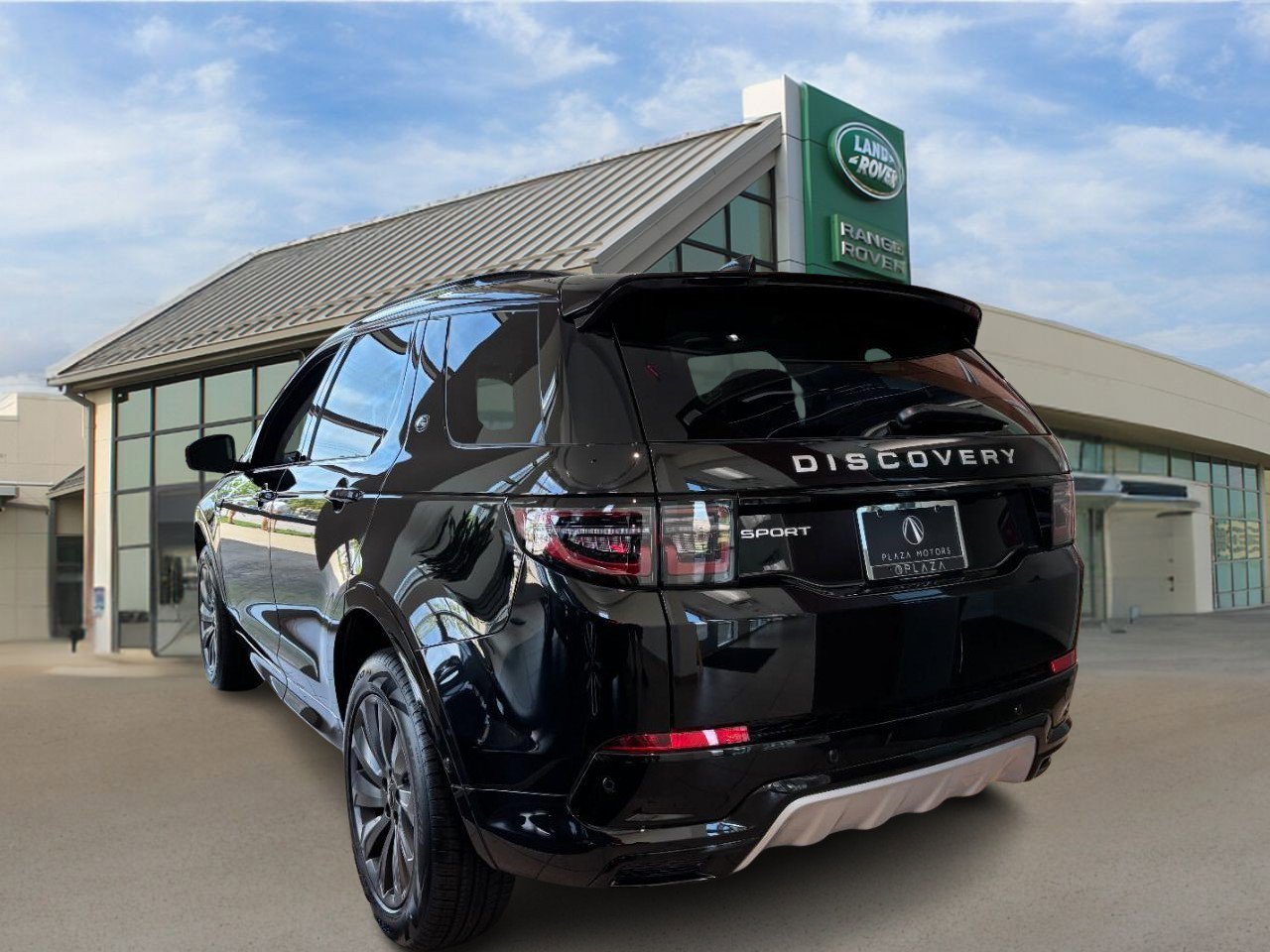 2025 Land Rover Discovery Sport S photo 2