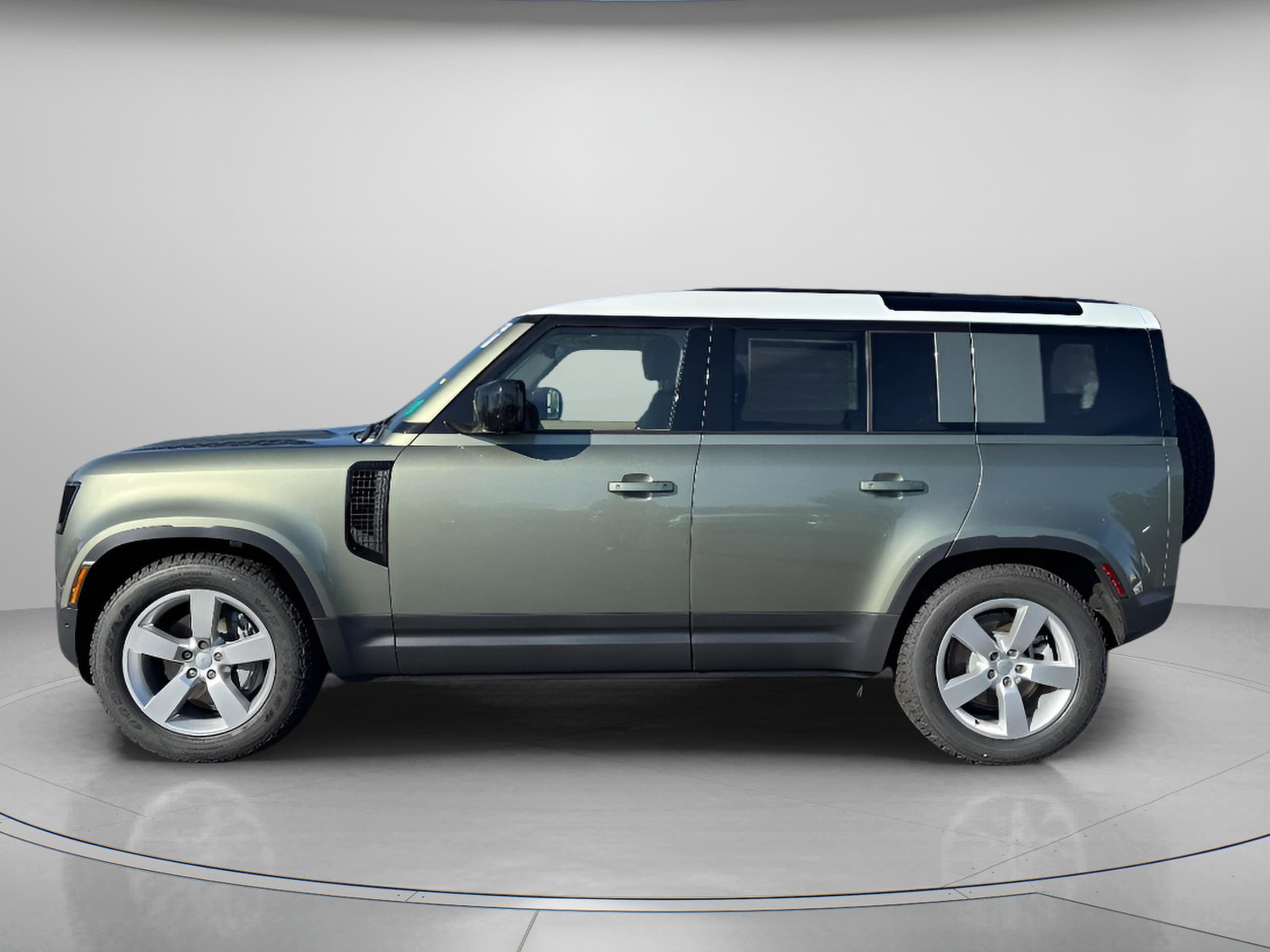 Used 2025 Land Rover Defender S with VIN SALEJ7EU4S2392925 for sale in Creve Coeur, MO
