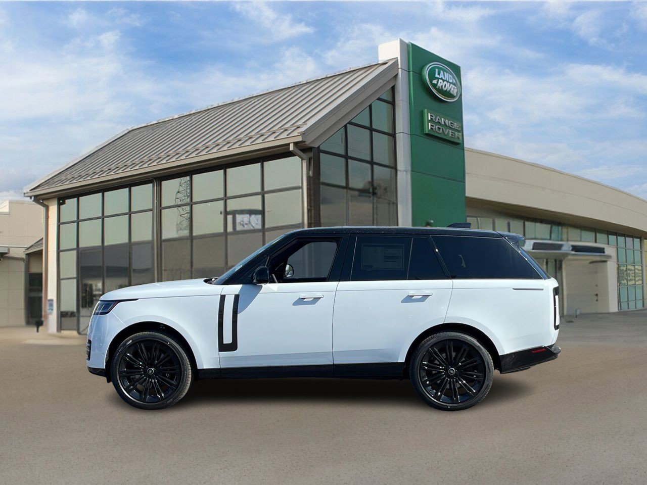 2025 Land Rover Range Rover SE photo 2