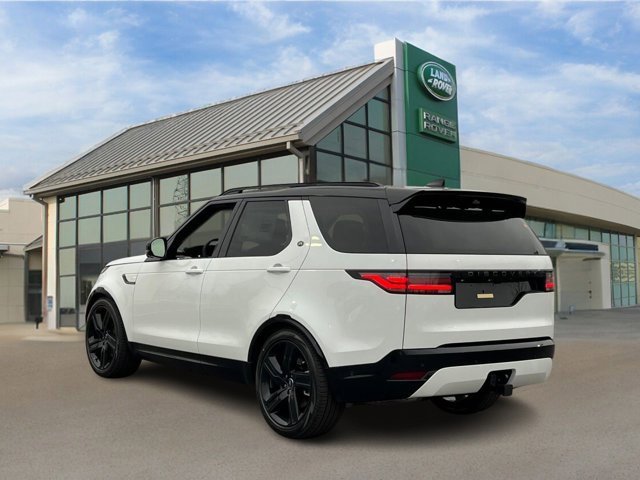 2025 Land Rover Discovery P360 Dynamic SE photo 3