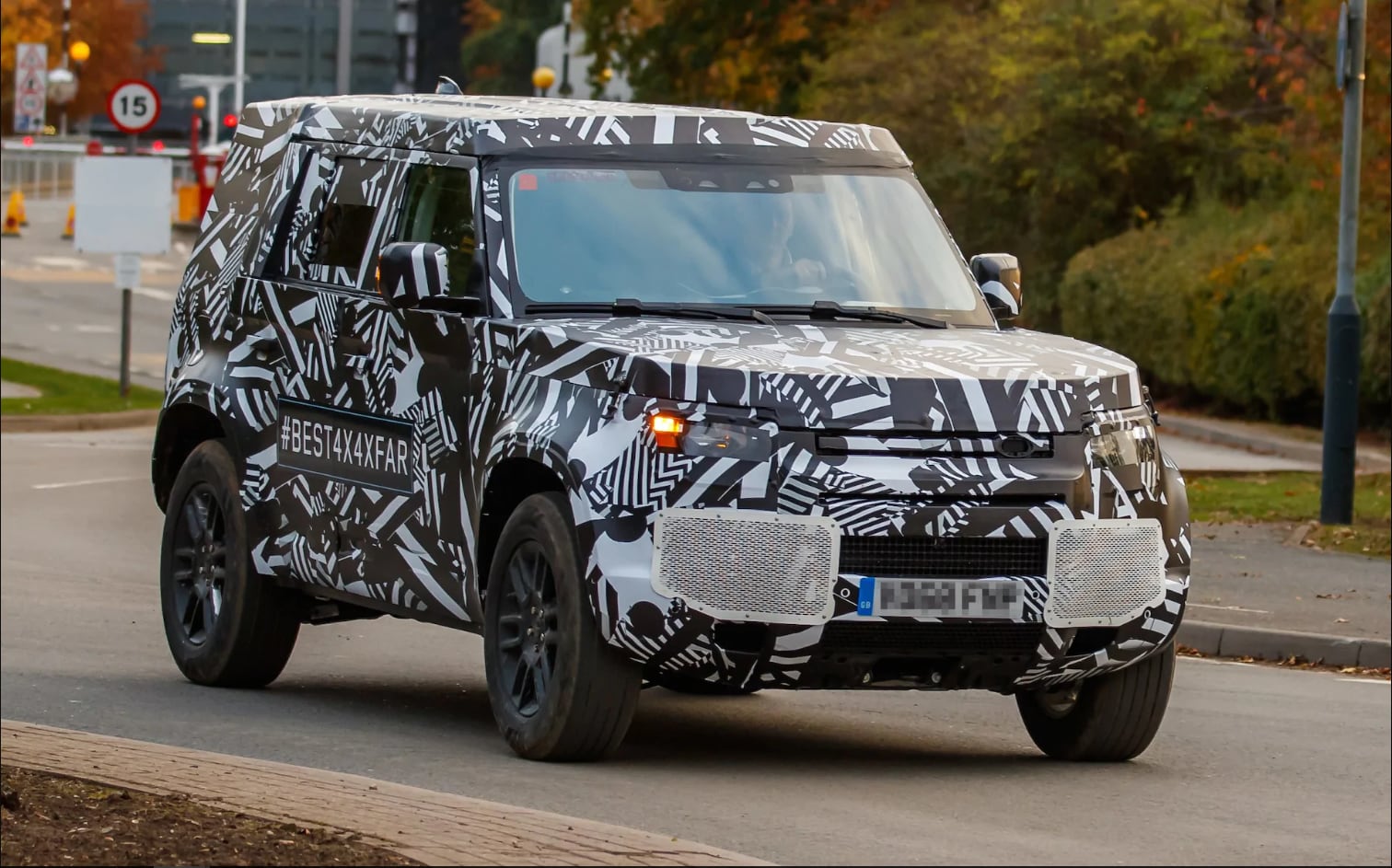 LR4x4.PNG