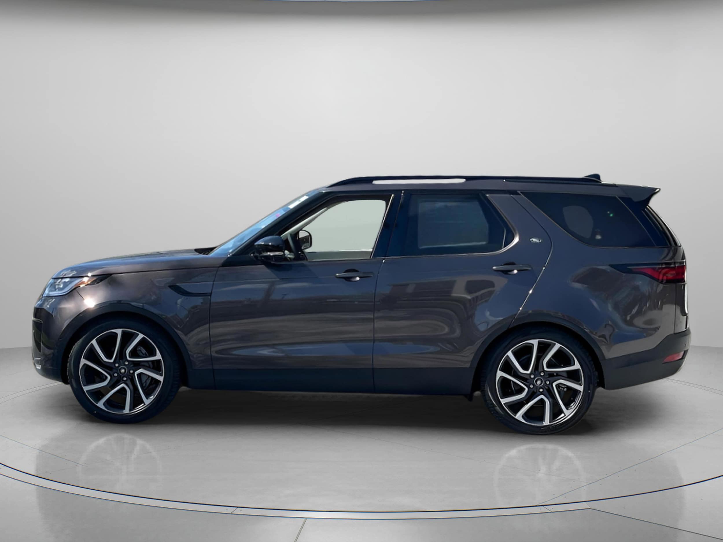 Used 2025 Land Rover Discovery S with VIN SALRJ2FX0S2508067 for sale in Creve Coeur, MO