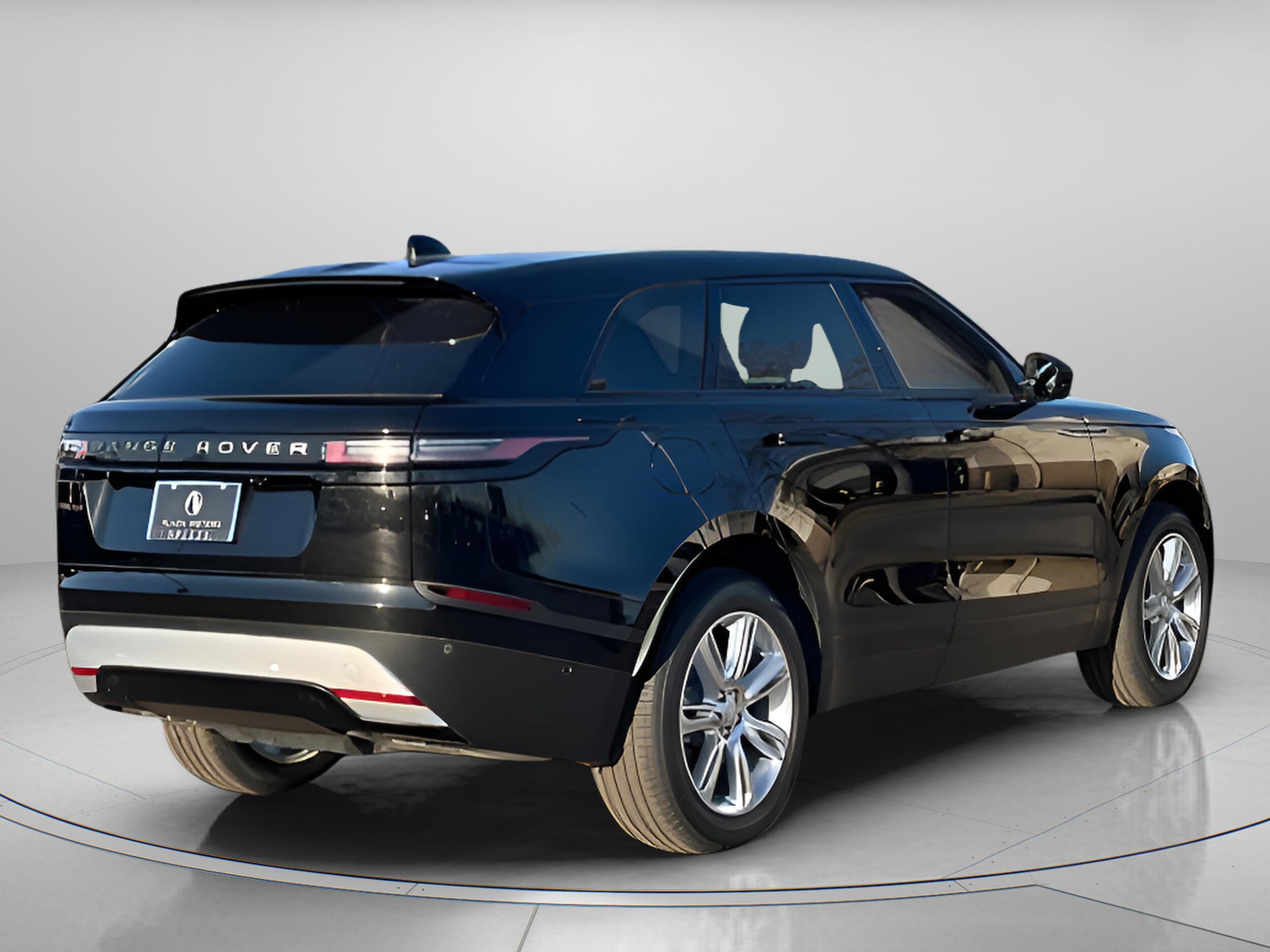 2026 Land Rover Range Rover Velar P250 S photo 4