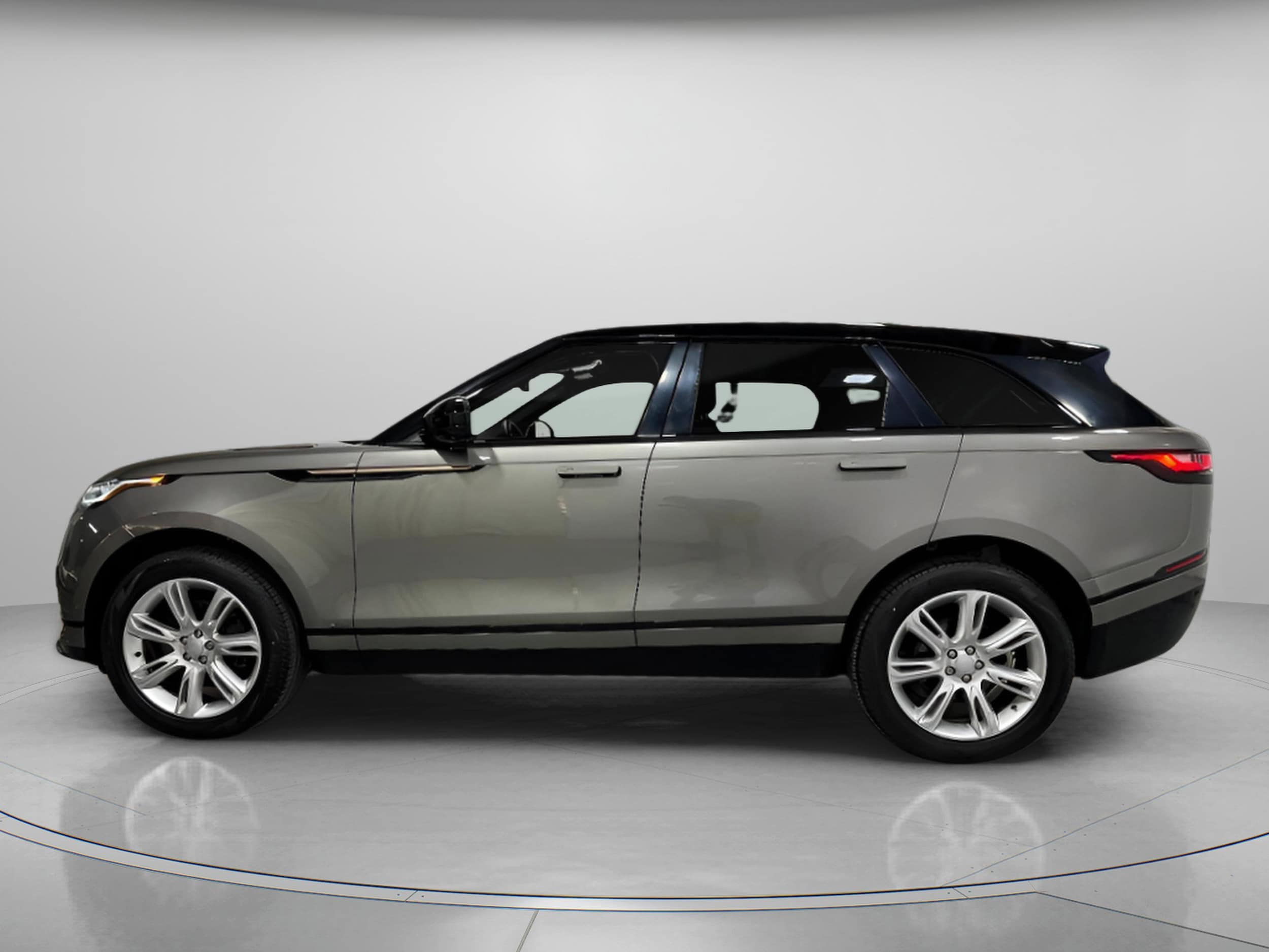 Used 2021 Land Rover Range Rover Velar S with VIN SALYT2EX9MA321605 for sale in Creve Coeur, MO