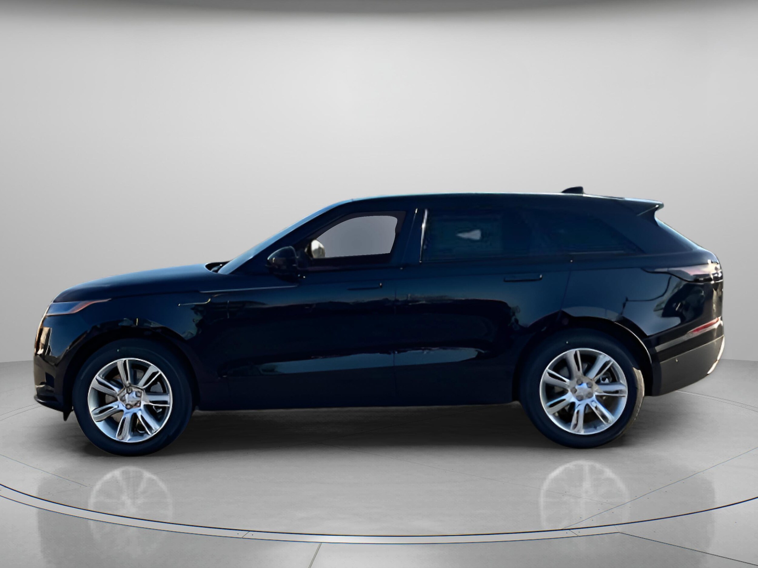 2026 Land Rover Range Rover Velar P250 S photo 2