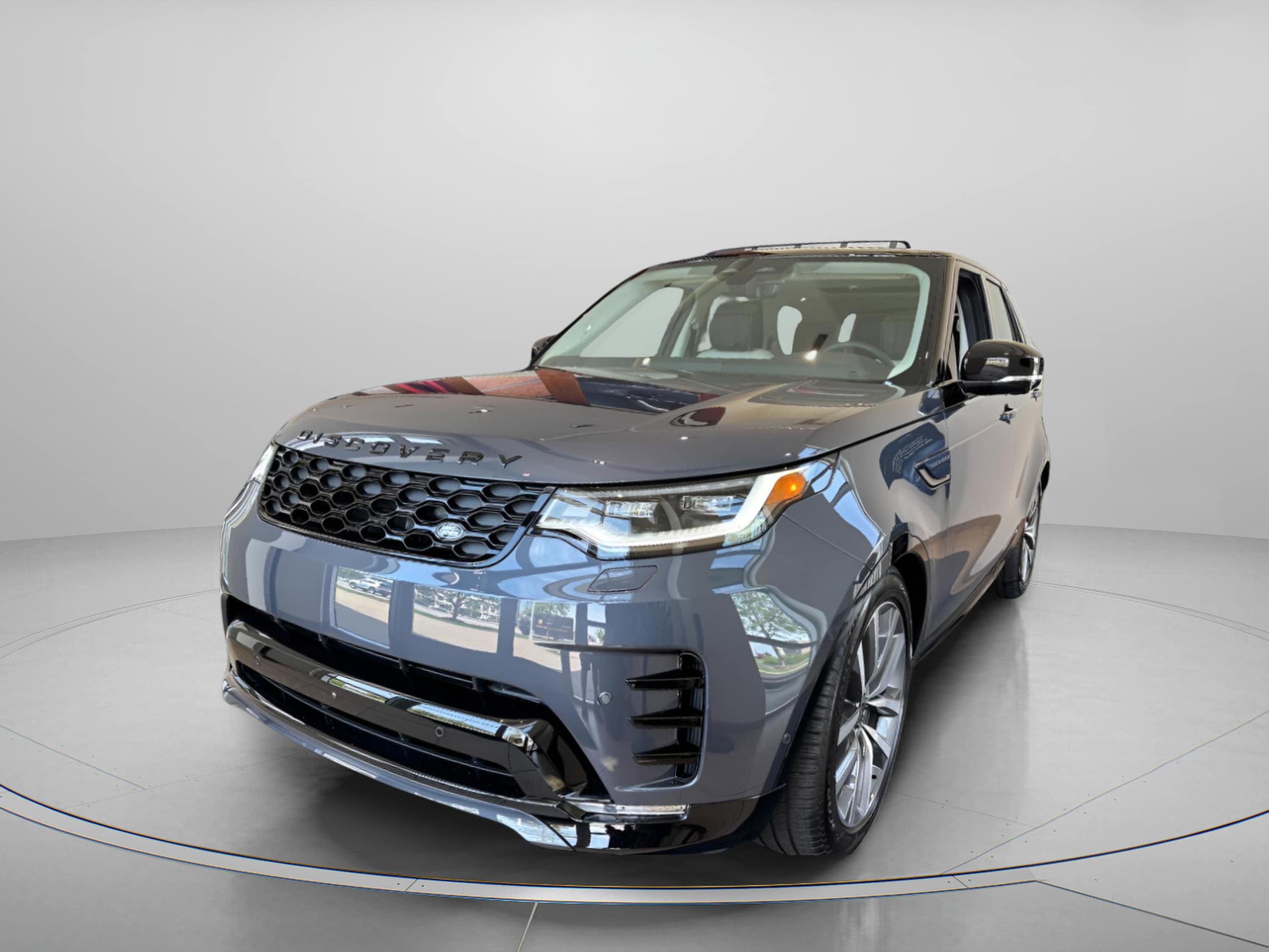 2025 Land Rover Discovery P360 Dynamic SE