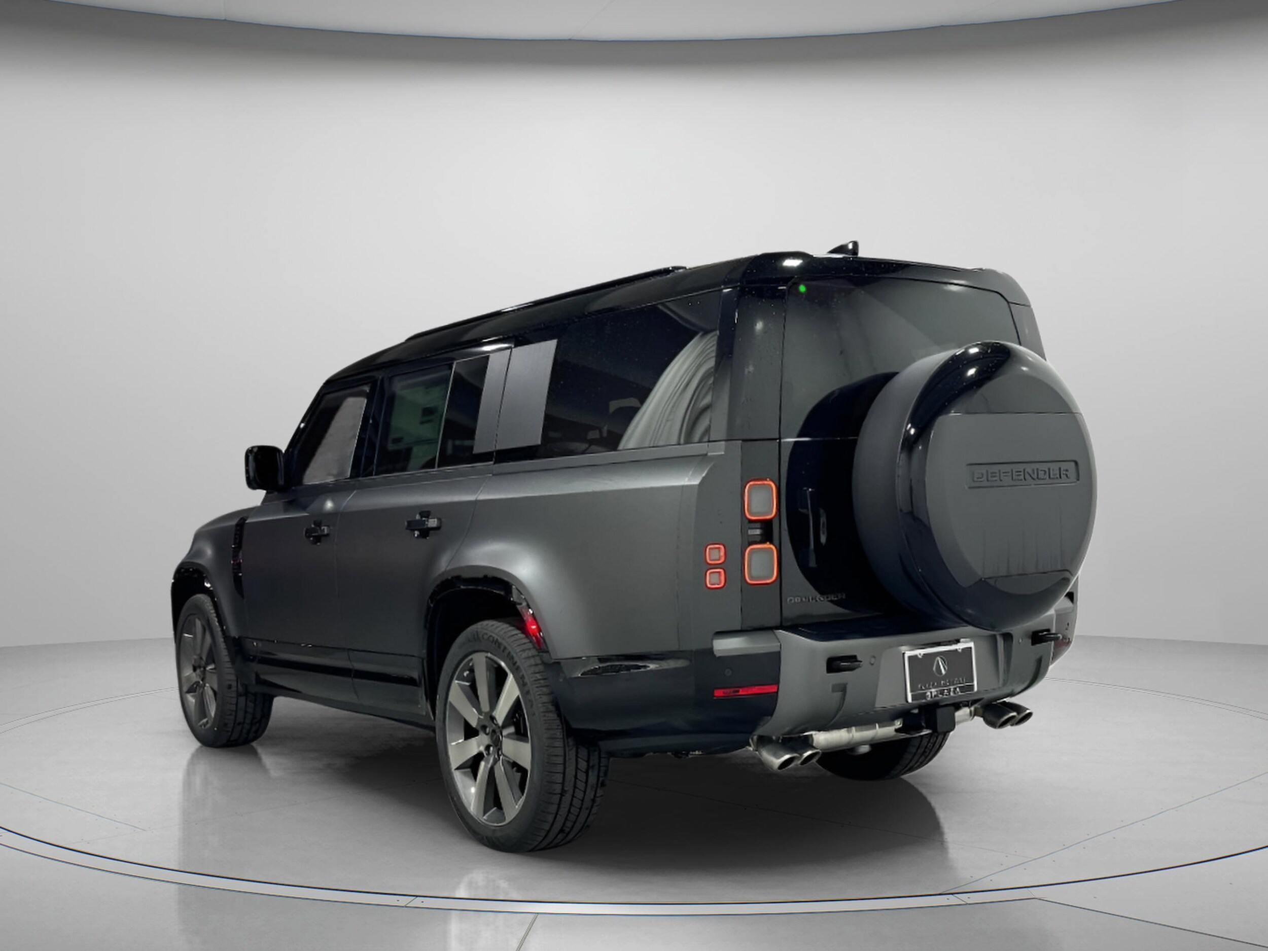 2026 Land Rover Defender photo 2