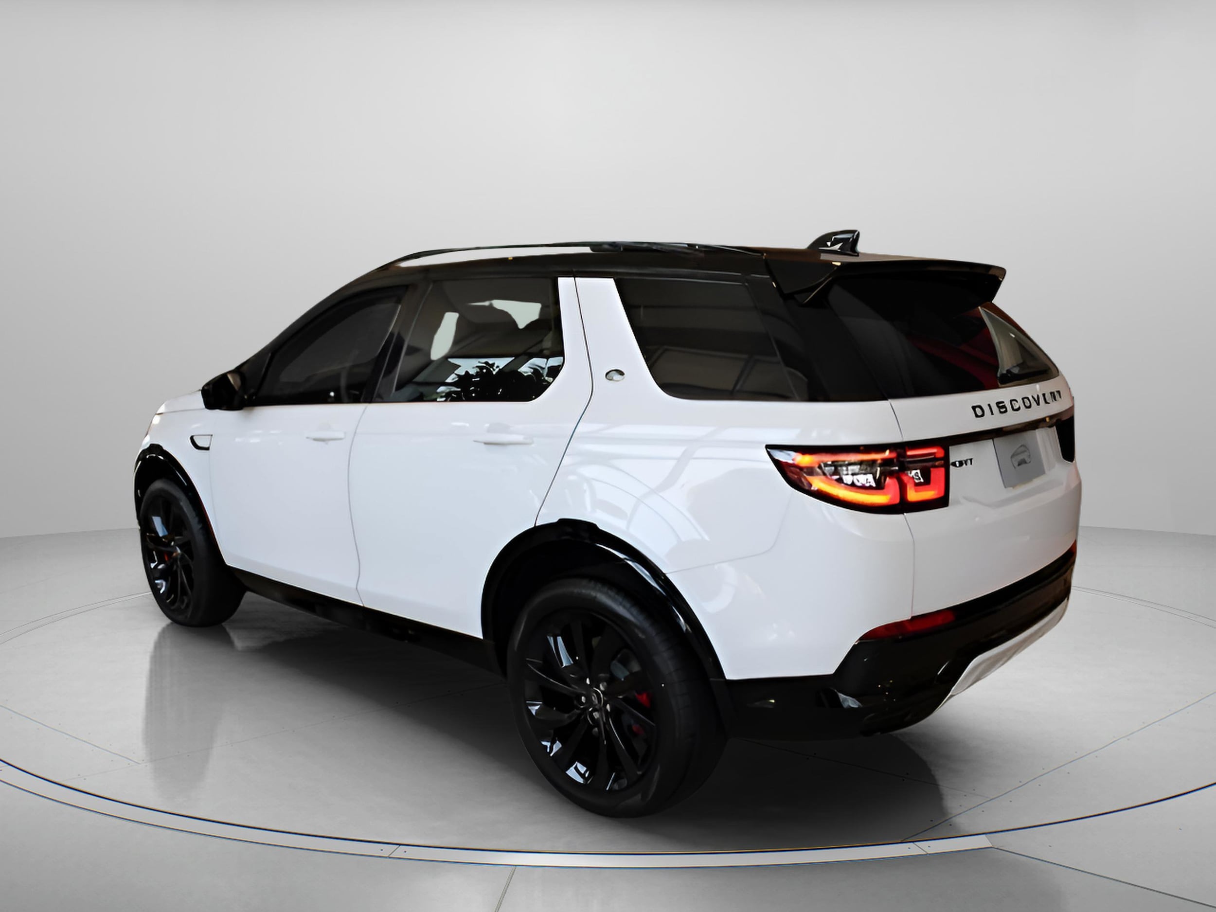 Certified 2024 Land Rover Discovery Sport Dynamic SE with VIN SALCL2FX7RH352083 for sale in Creve Coeur, MO