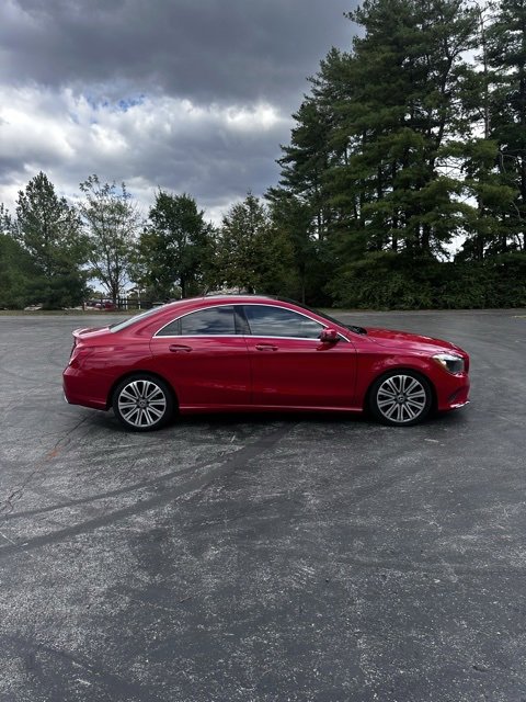 2018 Mercedes Benz CLA 250 4MATIC photo 4