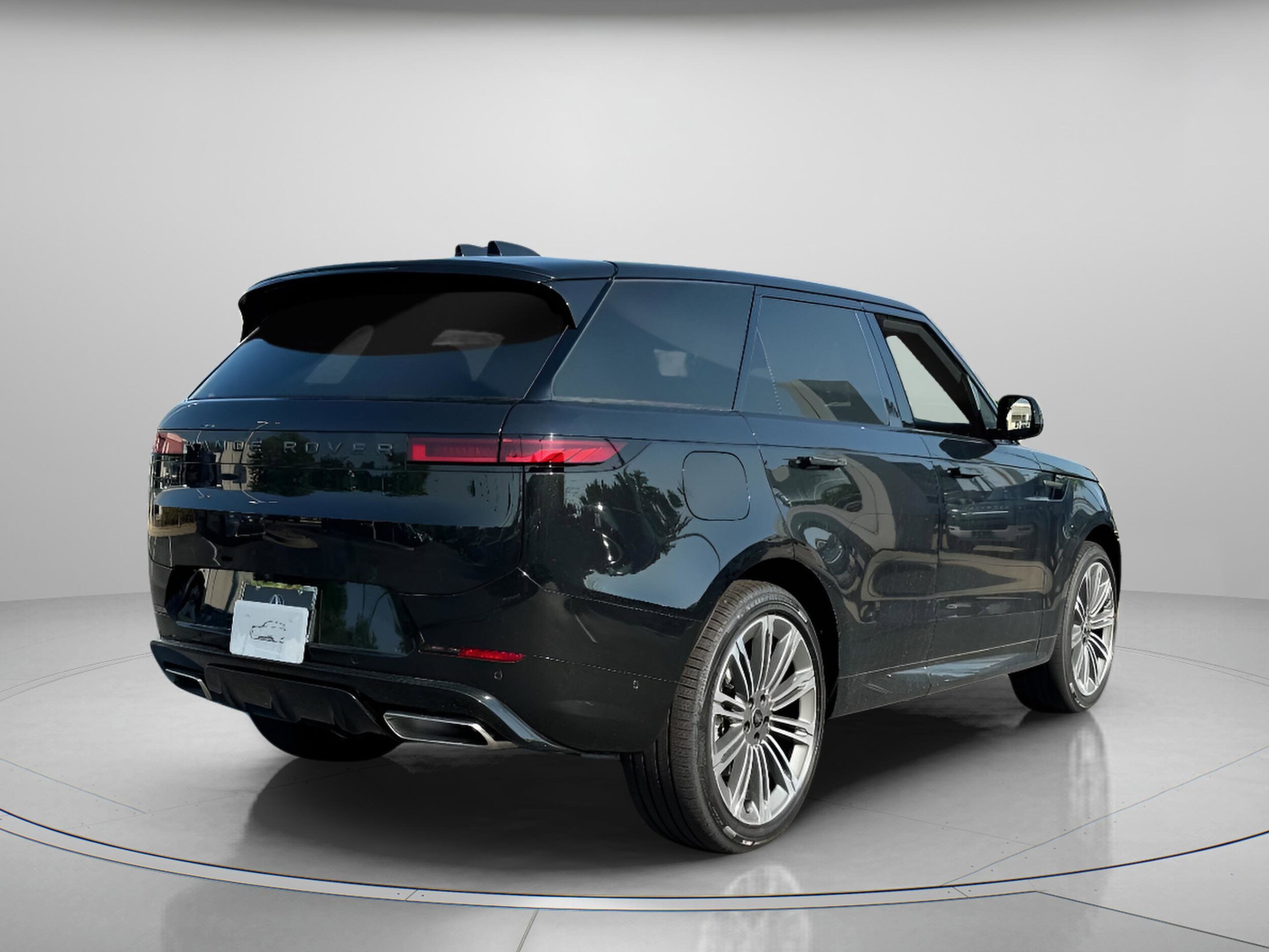 2025 Land Rover Range Rover Sport SE photo 3