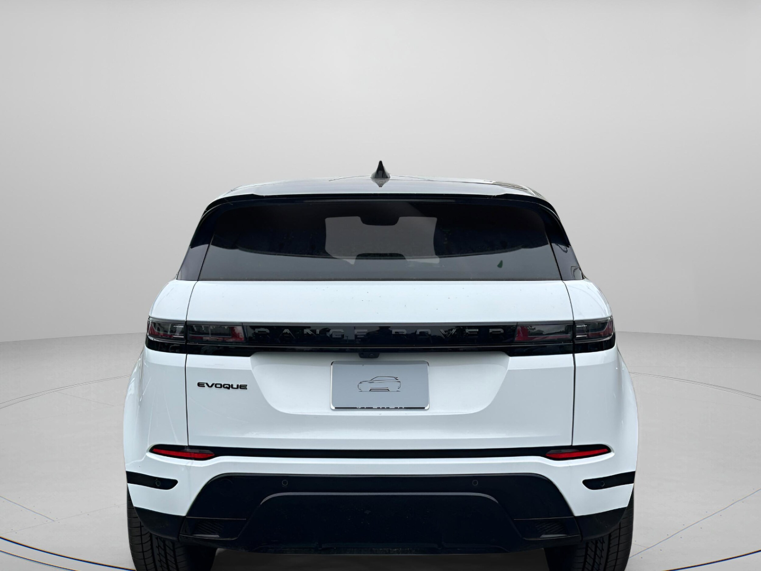 2026 Land Rover Range Rover Evoque Dynamic SE photo 4