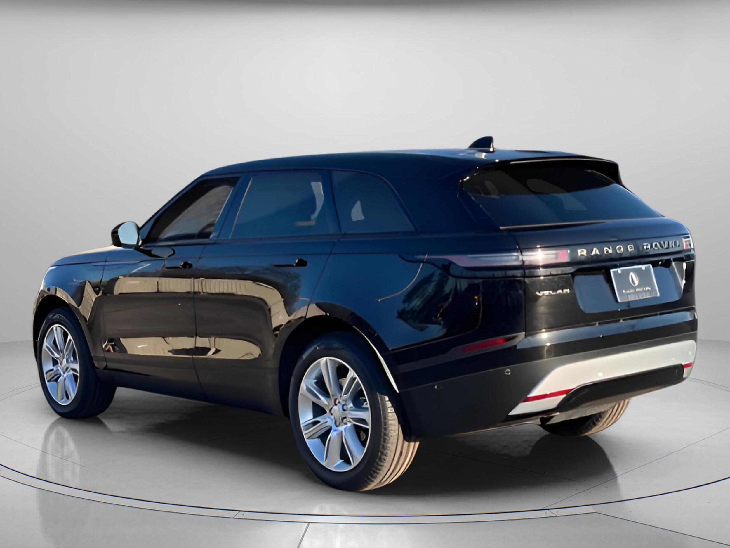 2026 Land Rover Range Rover Velar P250 S photo 3