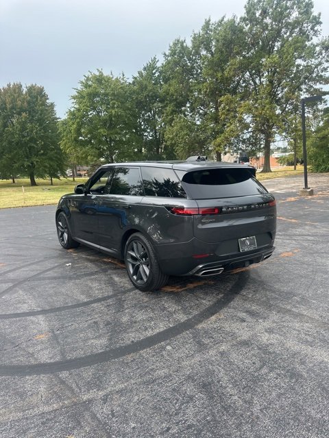 2024 Land Rover Range Rover Sport SE photo 2
