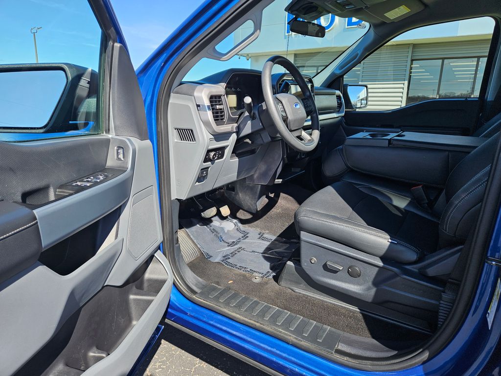 2023 Ford F-150 XLT - Photo 13