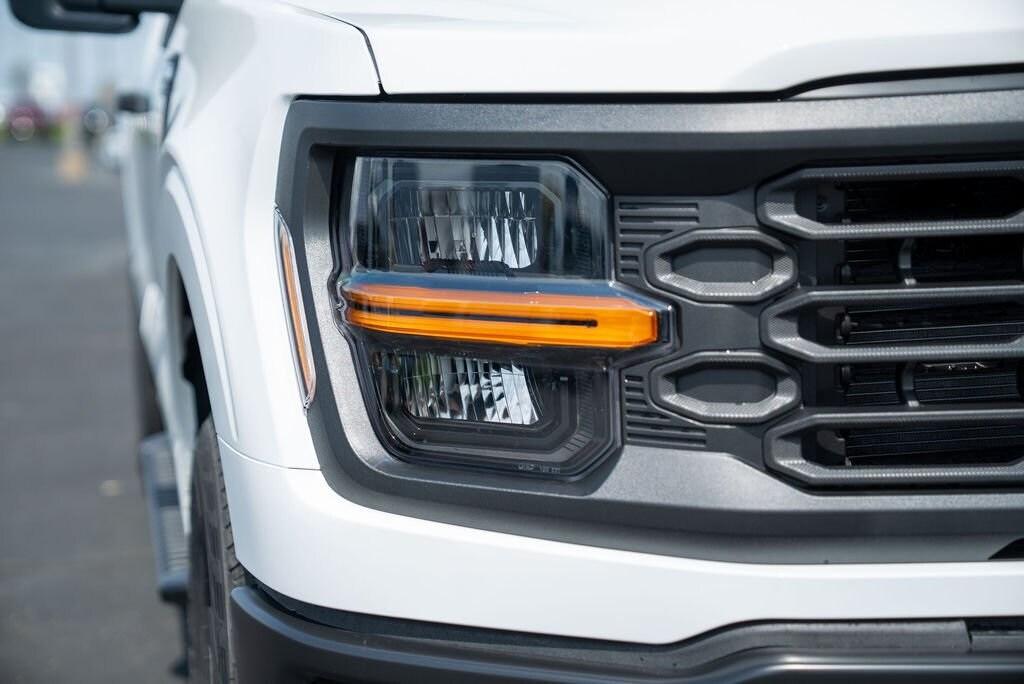 2025 Ford F-150 XL photo 4
