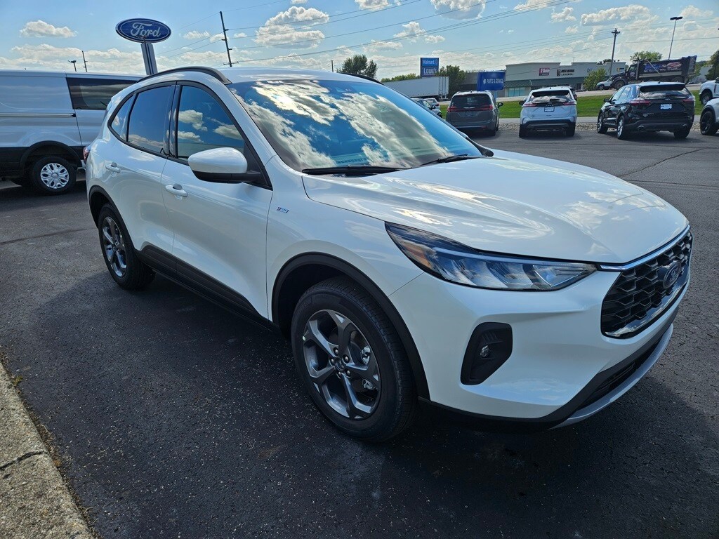 2025 Ford Escape ST-Line Select photo 4