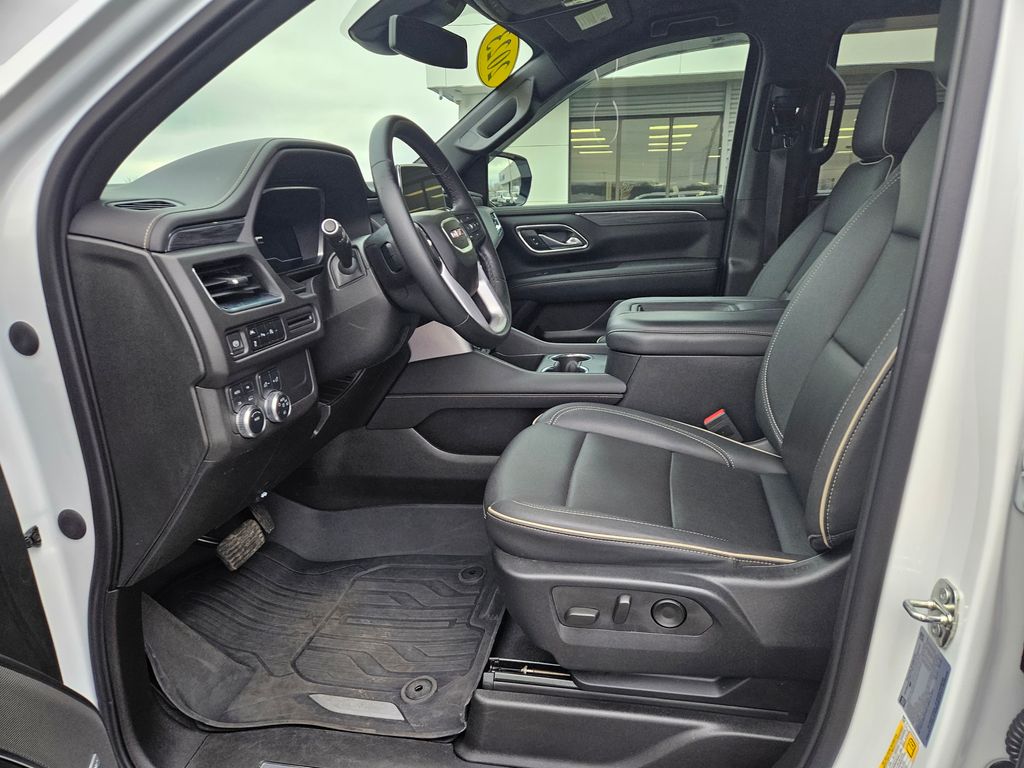 2023 GMC Yukon XL SLT - Photo 14