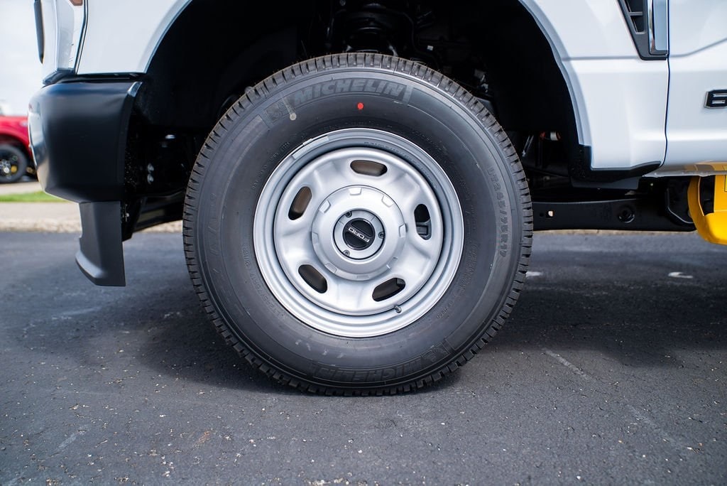 2025 Ford F-250 Super Duty XL - Photo 8