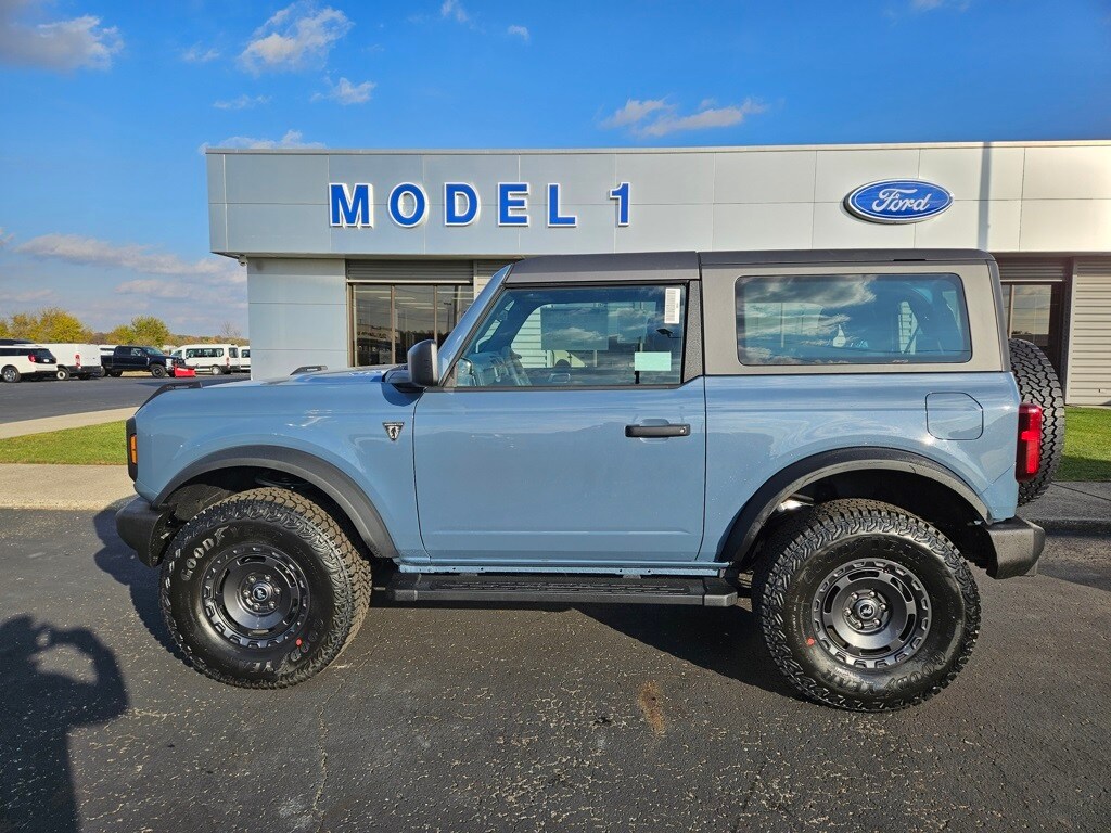 New 2025 Ford Bronco Base SUV