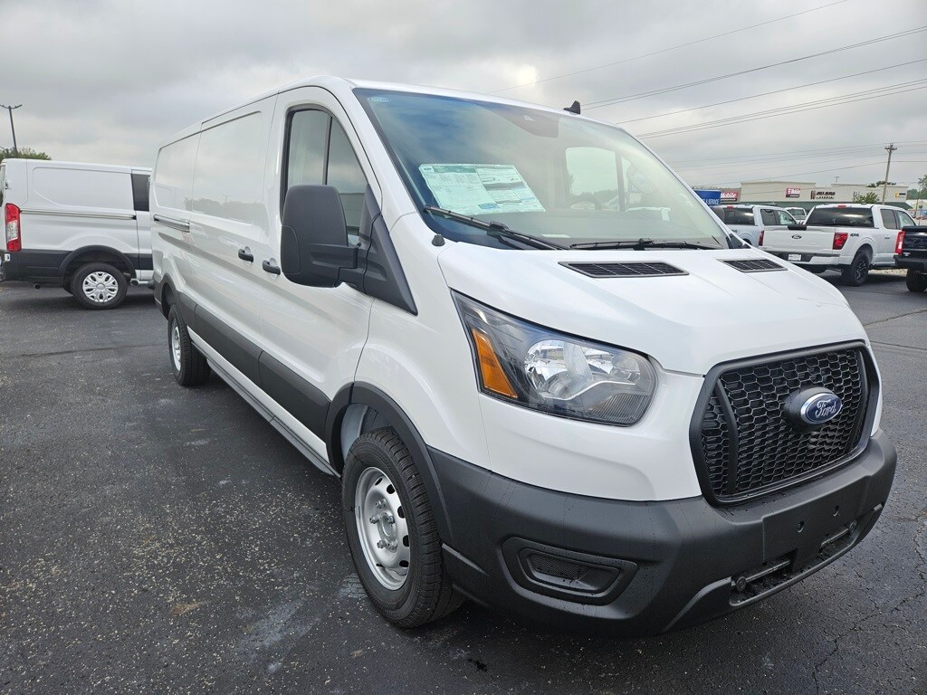 2025 Ford Transit photo 4