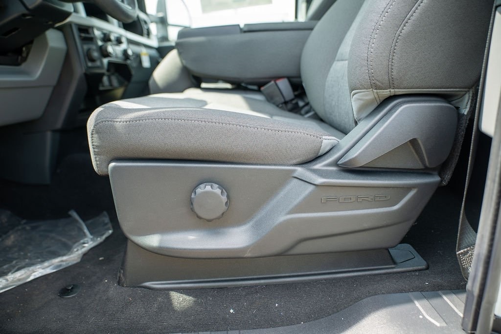 2025 Ford F-350 Super Duty XL - Photo 19