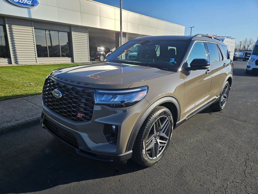 2026 Ford Explorer ST photo 2