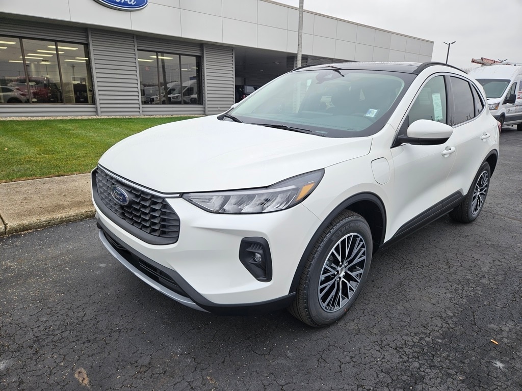 2026 Ford Escape Plug-In Hybrid photo 2