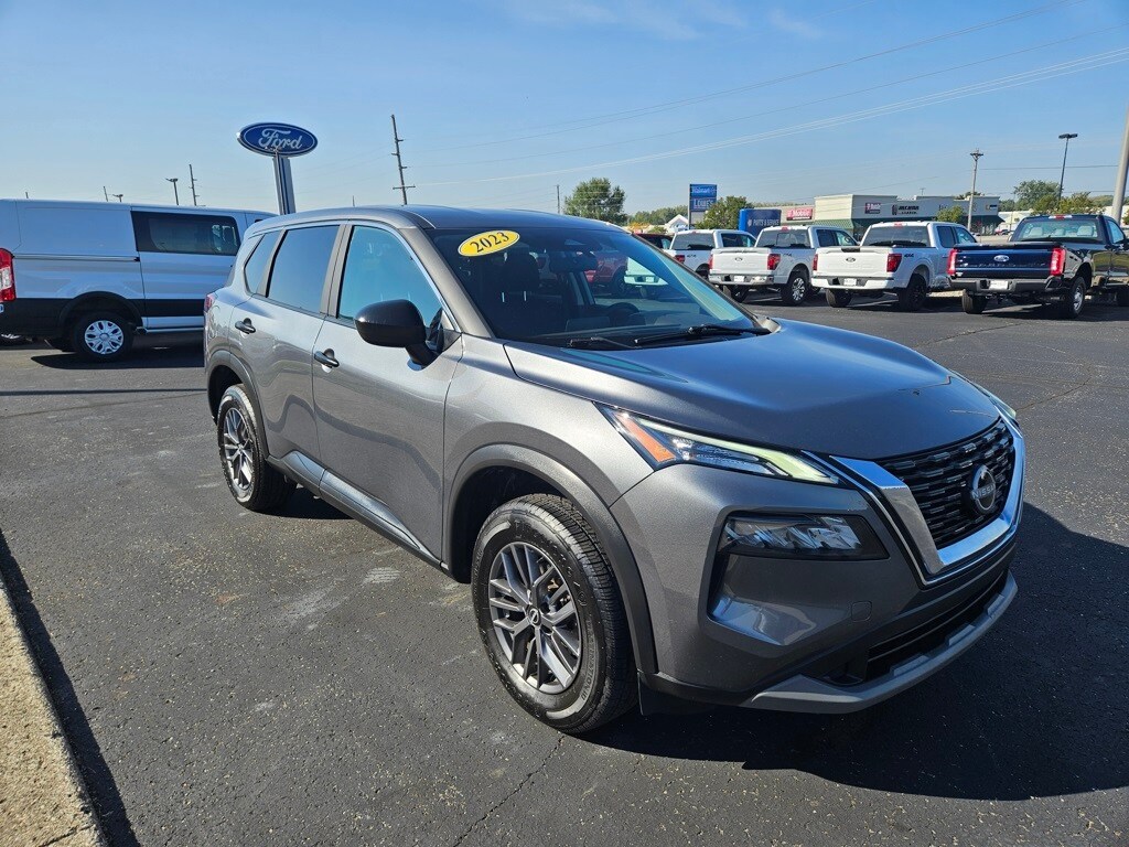 2023 Nissan Rogue S photo 2