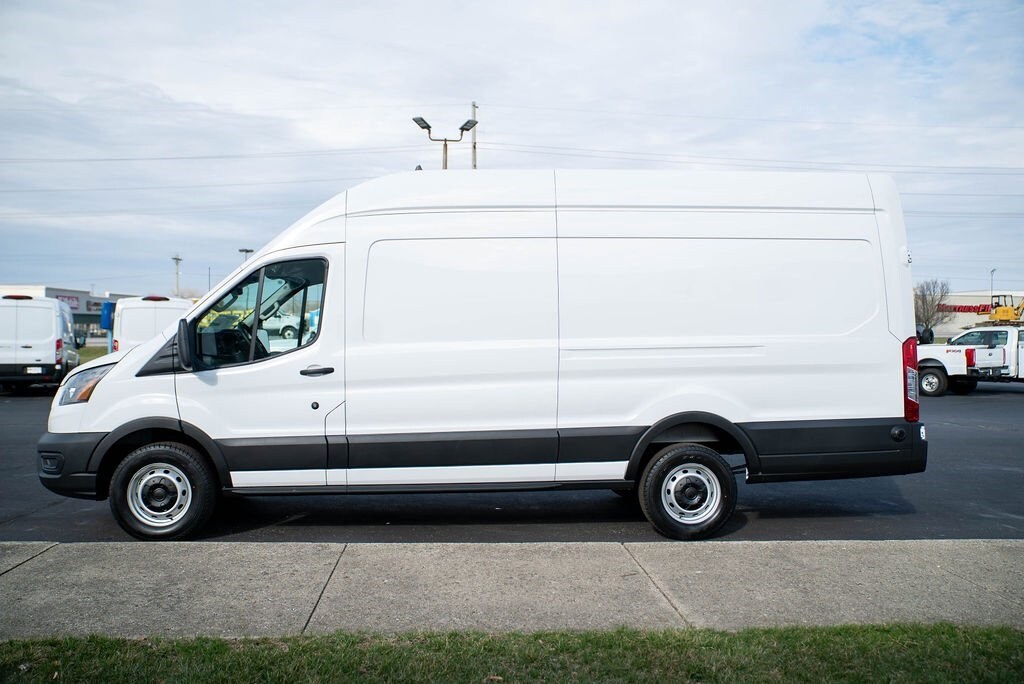2025 Ford Transit photo 2