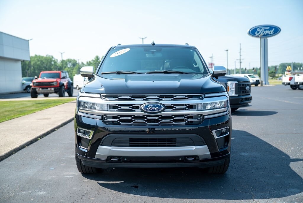 2024 Ford Expedition Platinum photo 2