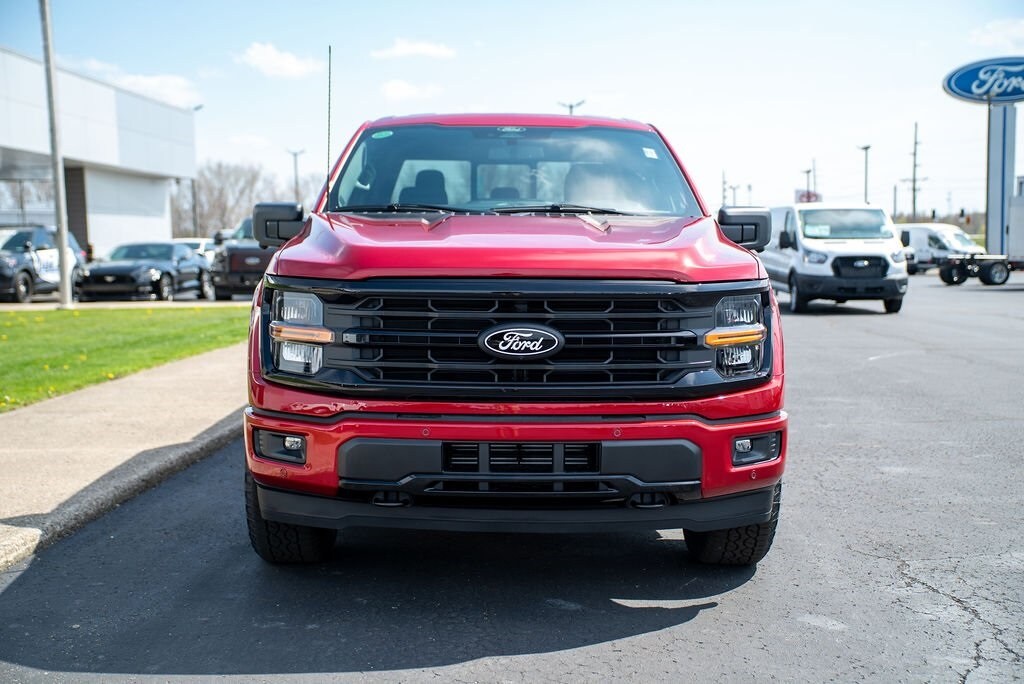 2025 Ford F-150 XLT photo 3