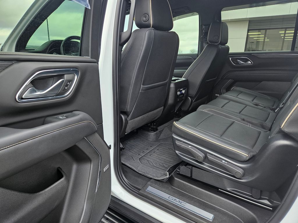 2023 GMC Yukon XL SLT - Photo 20
