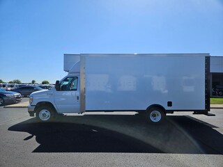 2026 Ford E-450 Cutaway Base Truck