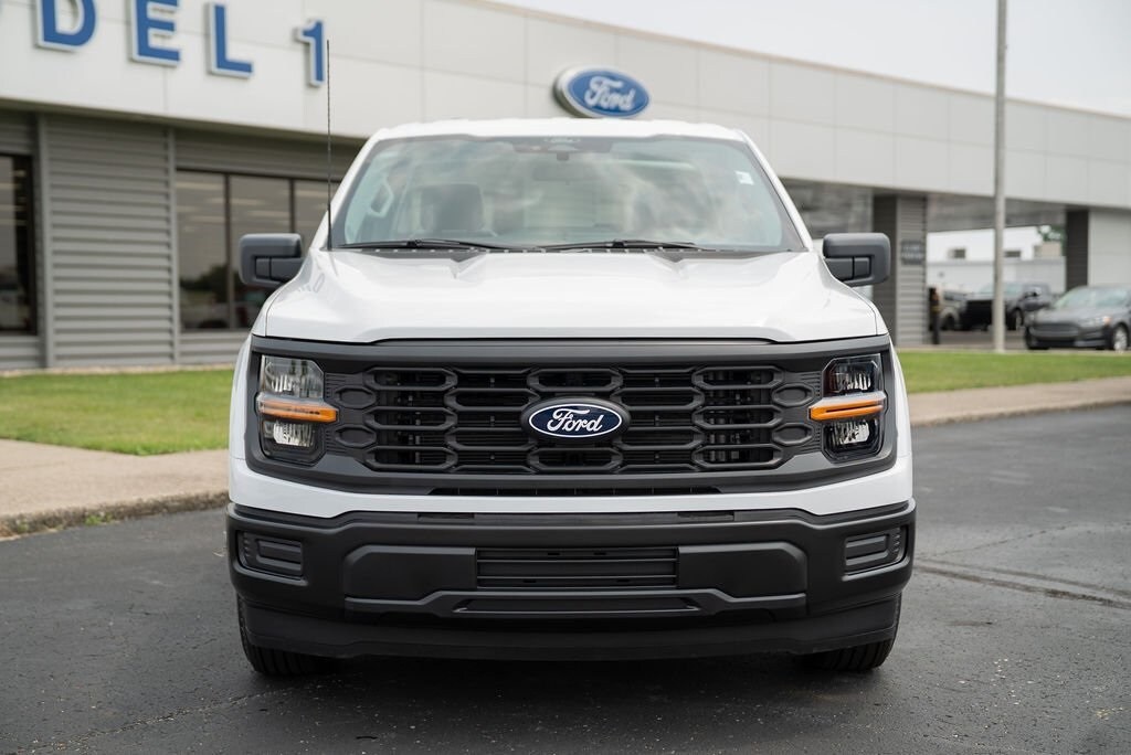 2025 Ford F-150 XL photo 2