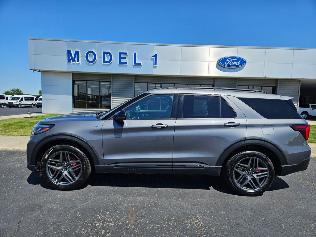 2025 Ford Explorer ST-LINE 4WD (PL535)'s photo