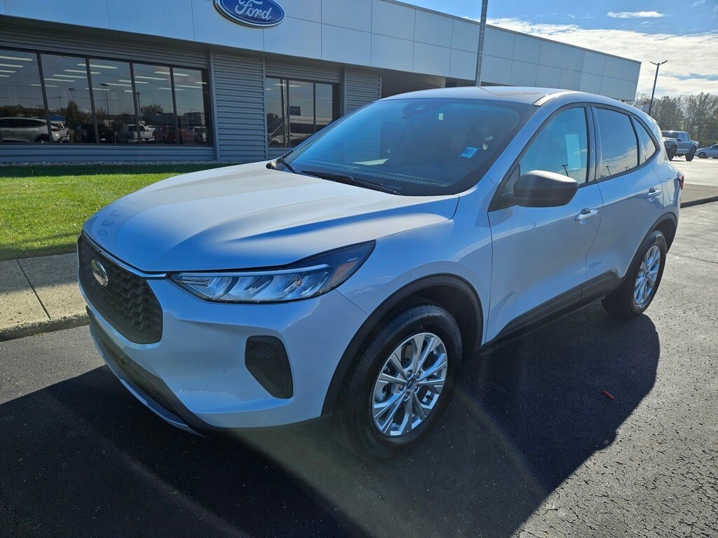 2026 Ford Escape Active photo 2