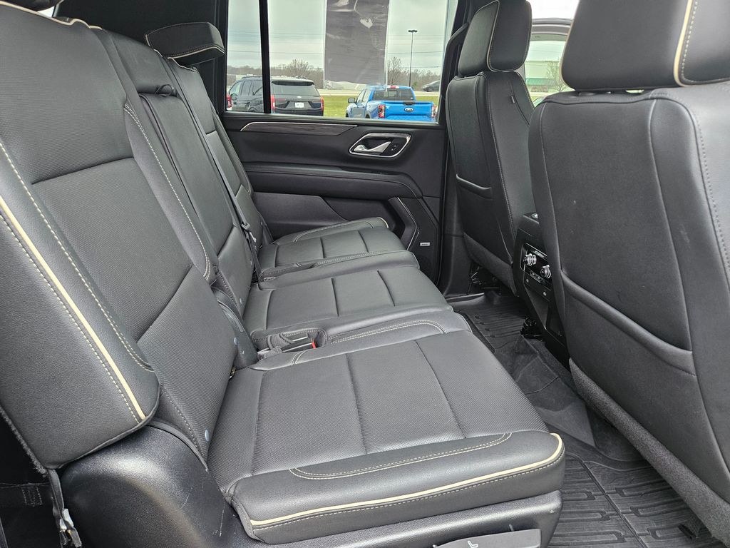 2023 GMC Yukon XL SLT - Photo 28
