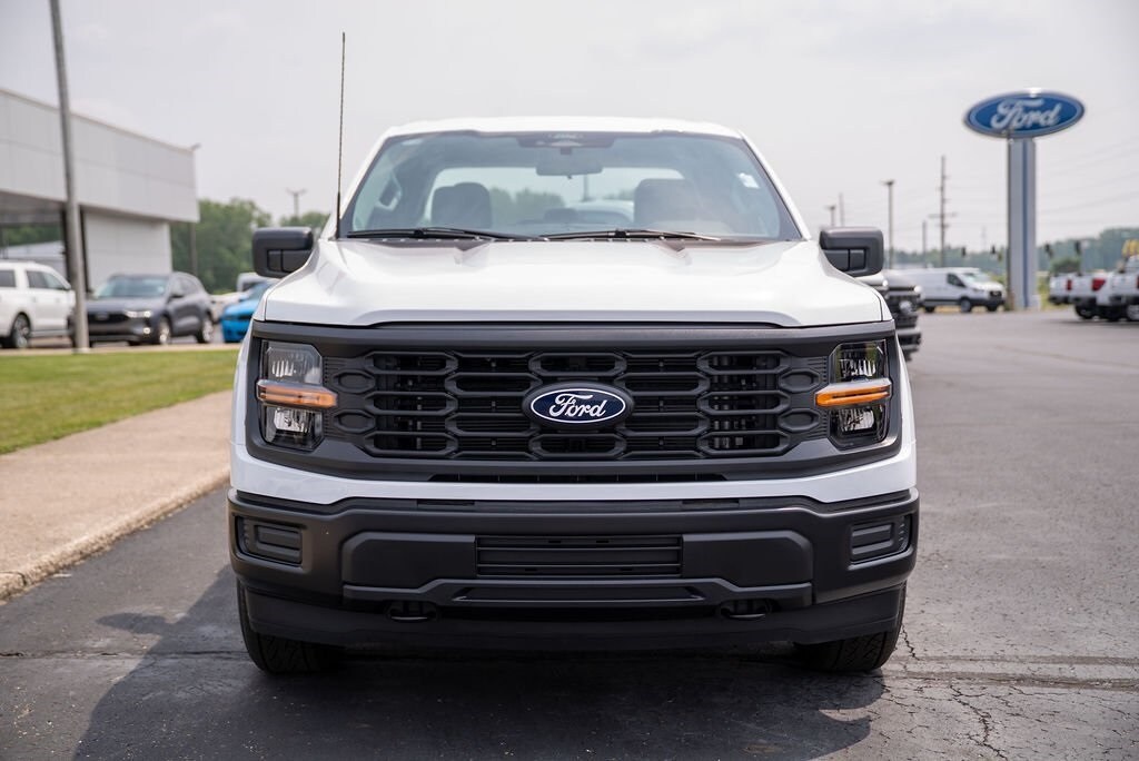 2025 Ford F-150 XL photo 2