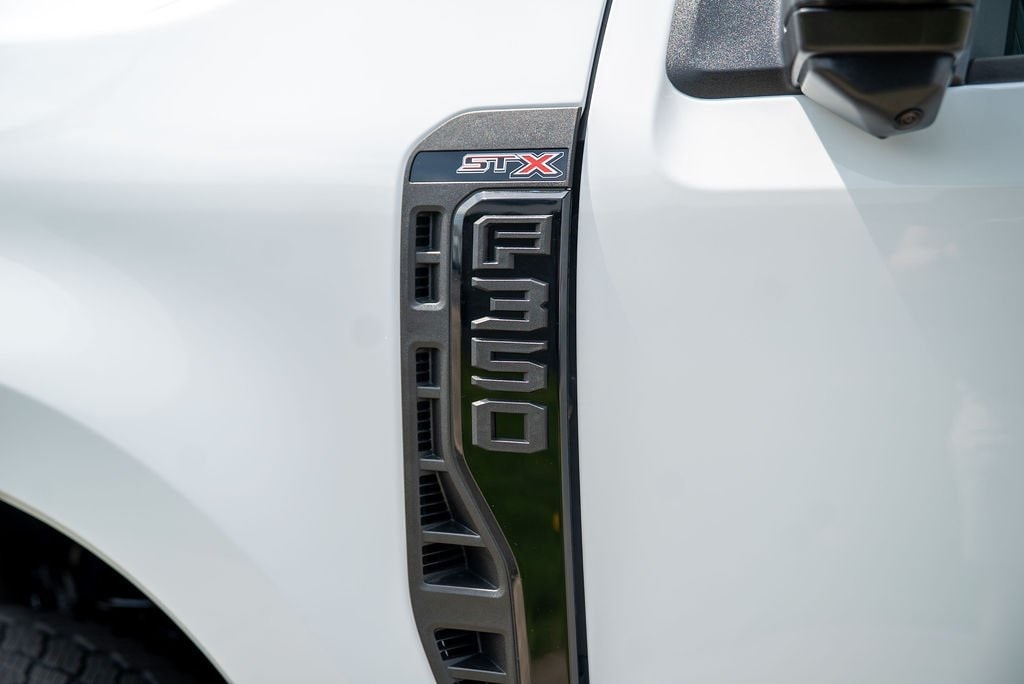 2025 Ford F-350 Super Duty XL - Photo 8